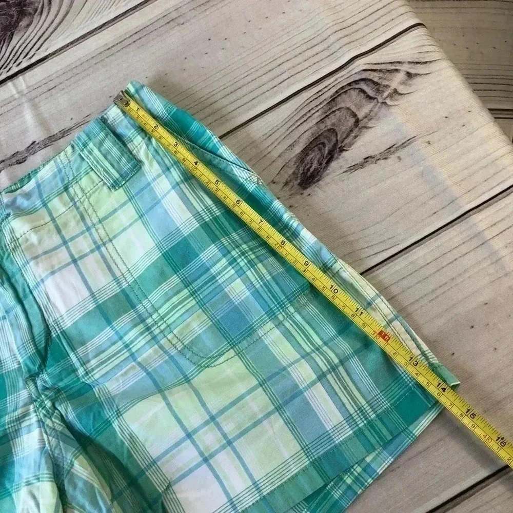 St. John's Bay Plaid Shorts Women 10P Green Teal Petite Stretch Casual Summer - Picture 12 of 13